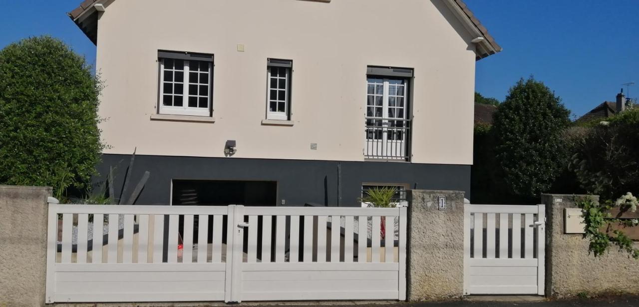 Le Jardin D'Eden Apartman Troarn Kültér fotó